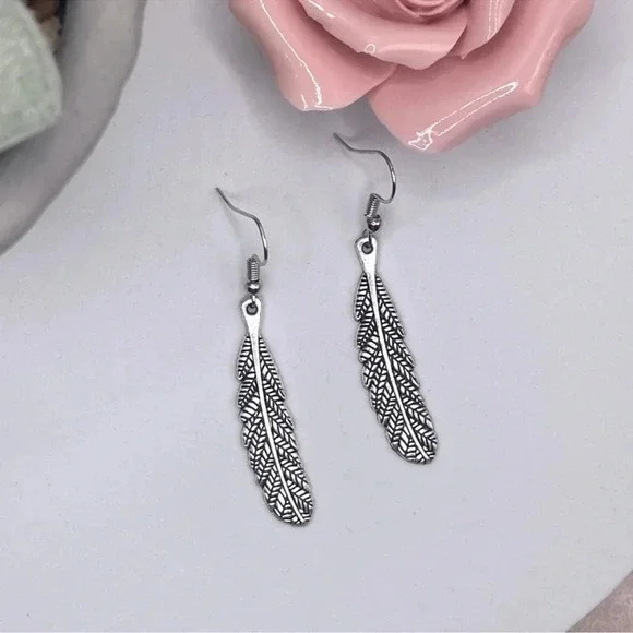 1 LEFT! Silver Feather Earrings - Picture 1 of 3